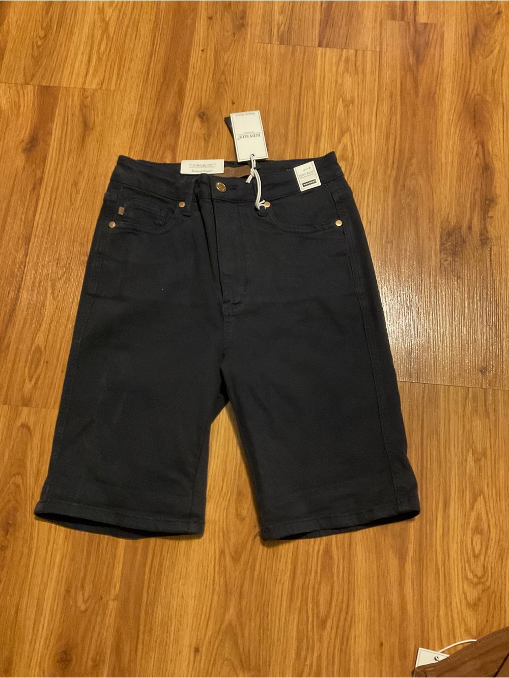 Judy Blue Navy Blue Denim Bermuda Shorts Size Medium NWT